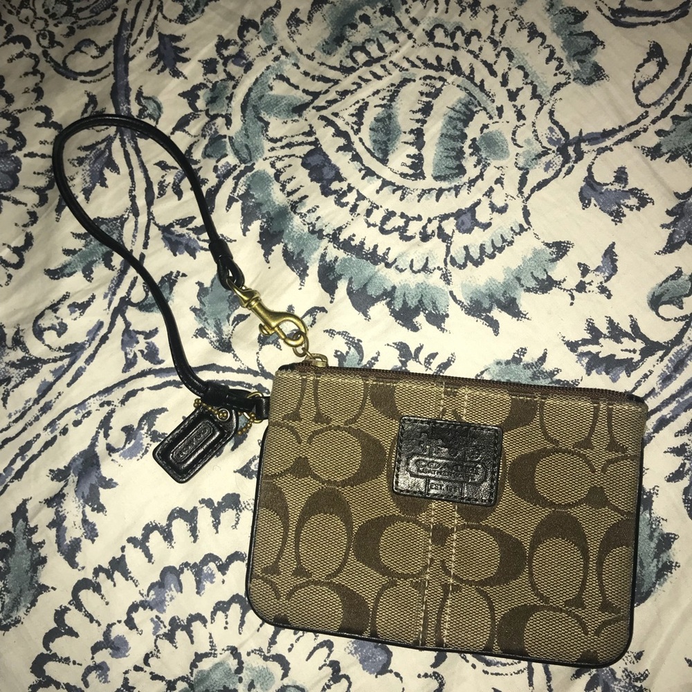 Coach classic wristlet